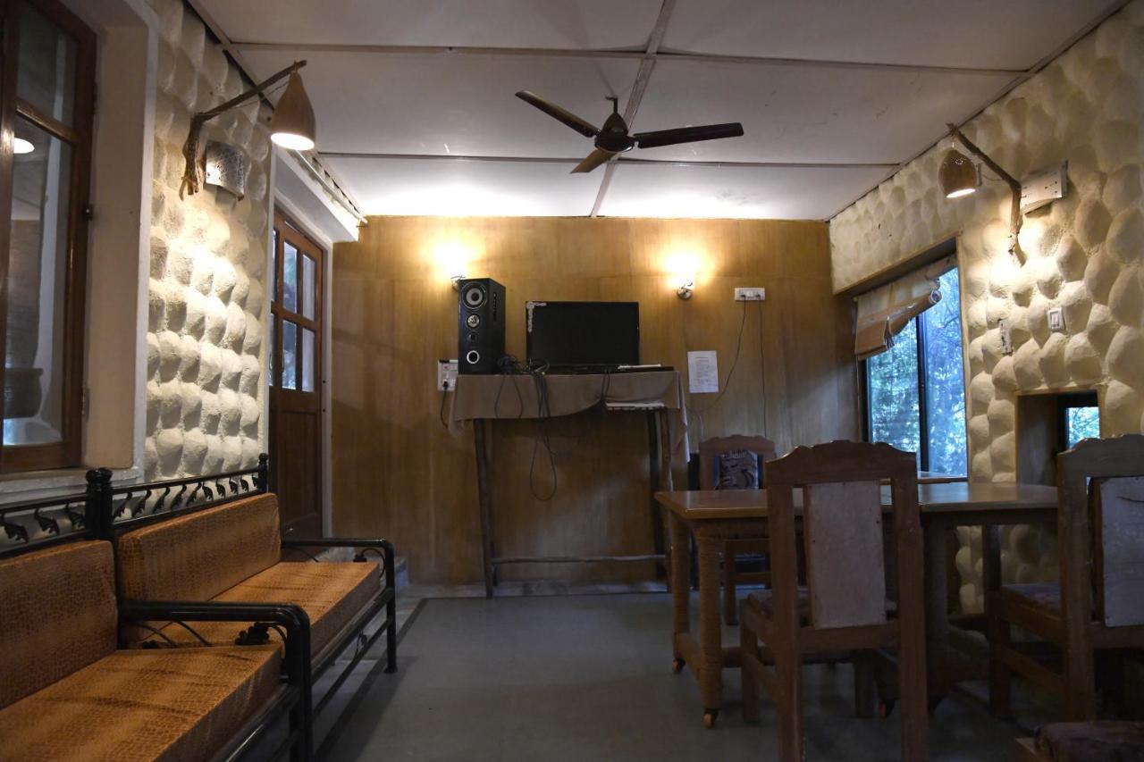 Baaz Jungle Resort Khawāsa Exterior foto