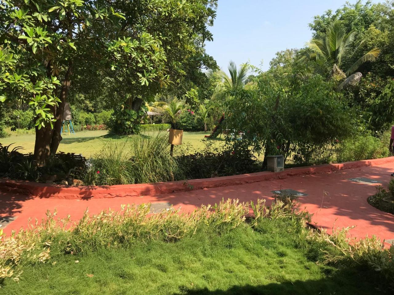 Baaz Jungle Resort Khawāsa Exterior foto